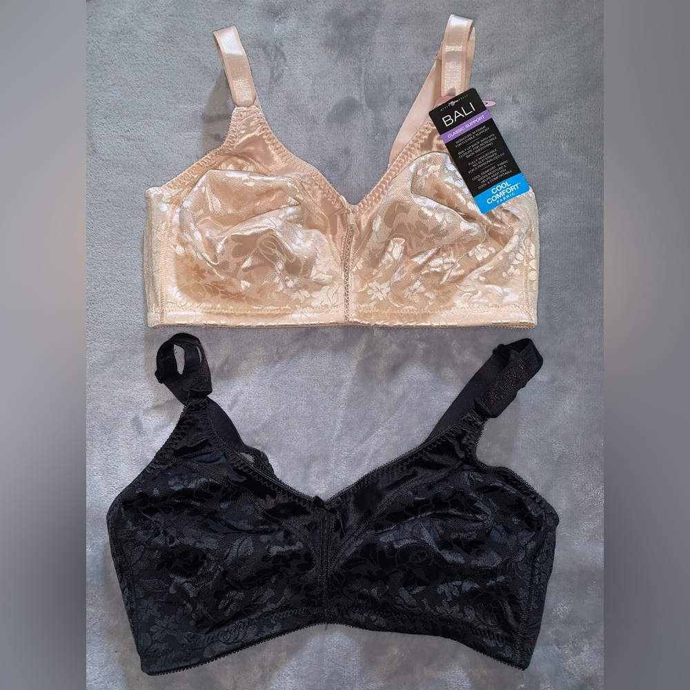 NEW! Lot of 2 Bali Wire-free Classic Support Cool Comfort Back Smoothing Bra 36D